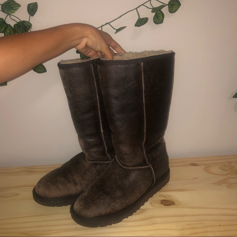 Tall UGGs🤎